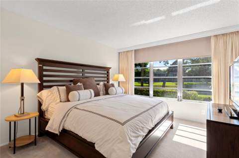 4240 Oaks Terrace #105, Pompano Beach FL - photo 16 of 23