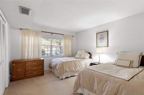 4240 Oaks Terrace #105, Pompano Beach FL - photo 19 of 23