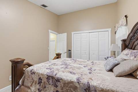 7040 Golf Pointe Circle, Tamarac FL - photo 20 of 45