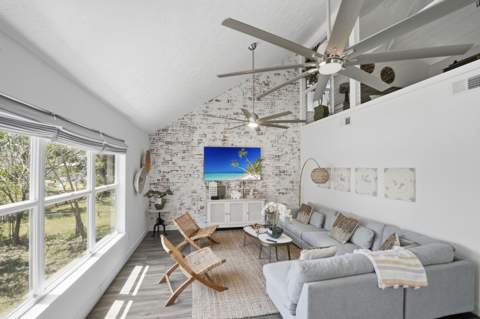 4700 Regina Drive, Fort Pierce FL - photo 19 of 70