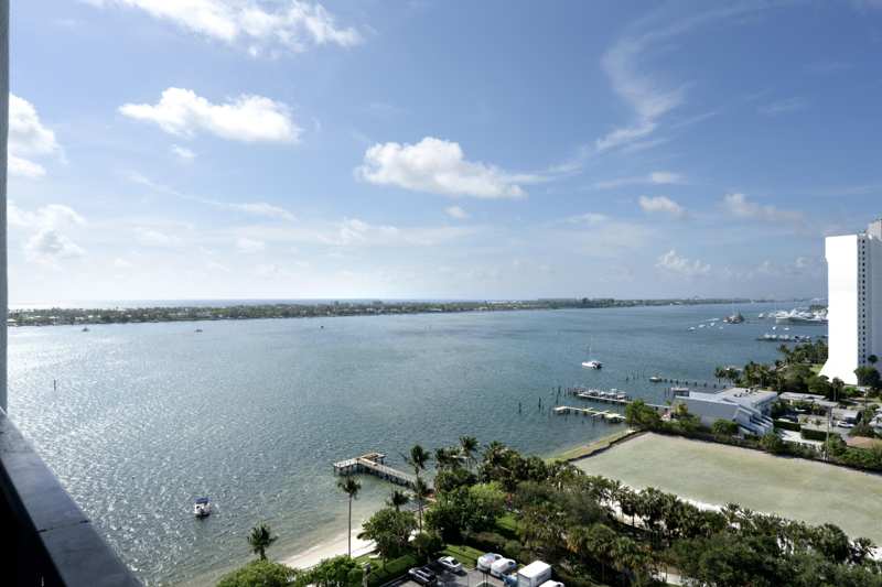 2 bedroom Condominium at 5600 N Flagler Drive #1605, Palm Beach House Condo, West Palm Beach — photo 1