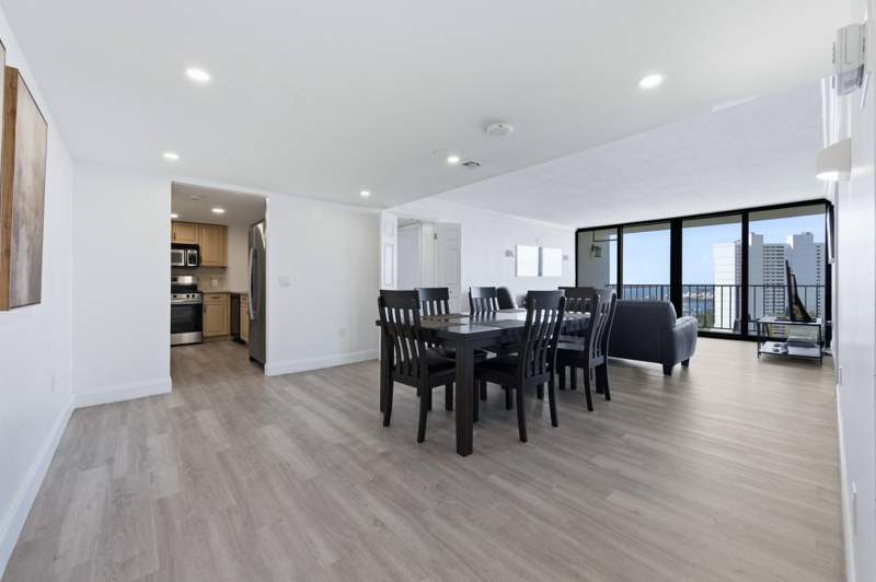 2 bedroom Condominium at 5600 N Flagler Drive #1605, Palm Beach House Condo, West Palm Beach — photo 2