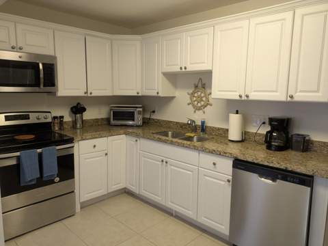 1772 Gulfstream Avenue #E1, Fort Pierce FL - photo 6 of 31