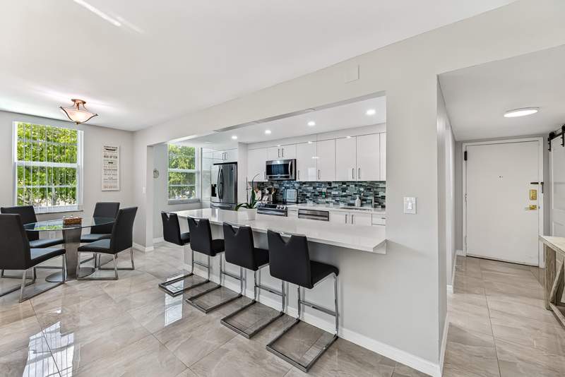 2 bedroom Condominium at 6000 NE 22nd Way #3a, Imperial Point Condo, Fort Lauderdale — photo 4
