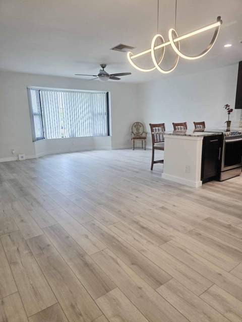 2098 SW 17th Drive, Deerfield Beach FL - photo 14 of 28