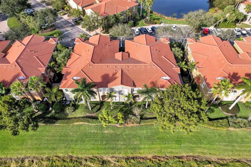 2 bedroom Townhouse at 4941 E Bonsai Circle #209, Legends At The Gardens Condo, Palm Beach Gardens — photo 5