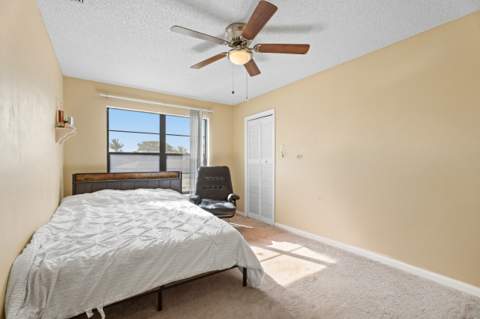 5900 Flatrock Road, West Palm Beach FL - photo 17 of 36