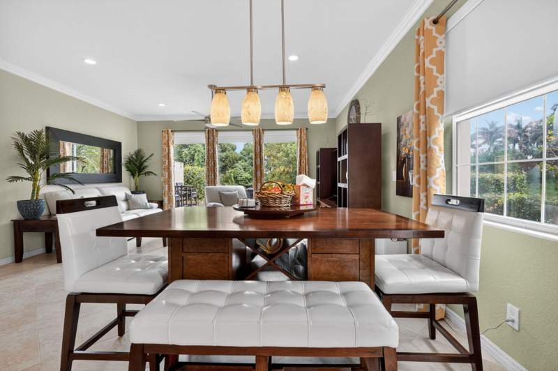3 bedroom Townhouse at 615 SW Glen Crest Way, River Glen, Stuart — photo 3