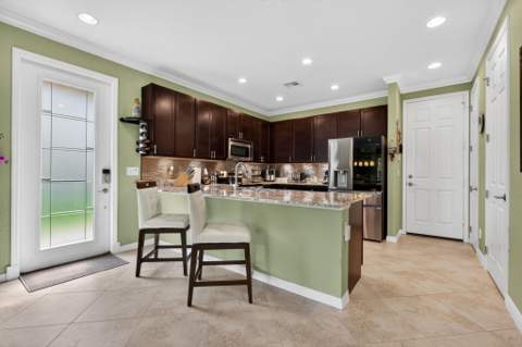 615 SW Glen Crest Way, Stuart FL - photo 11 of 45