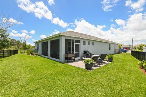 5970 SE Skyblue Circle, Stuart FL - photo 13 of 57
