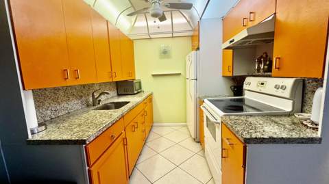 3058 Cambridge C #3058, Deerfield Beach FL - photo 9 of 45