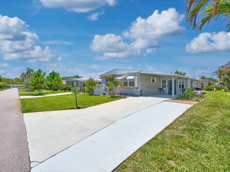 2 bedroom Manufactured Home at 6977 SE Delegate Street, Cambridge At Heritage Ridge, Hobe Sound — photo 4