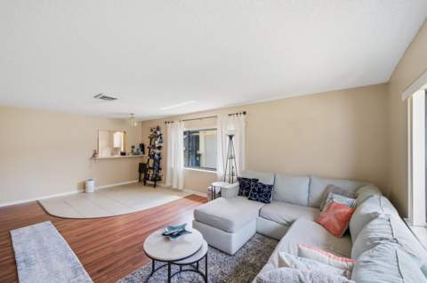 10222 Pine Drive, Boynton Beach FL - photo 6 of 36