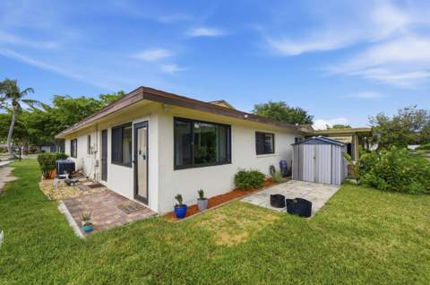 10222 Pine Drive, Boynton Beach FL - photo 20 of 36