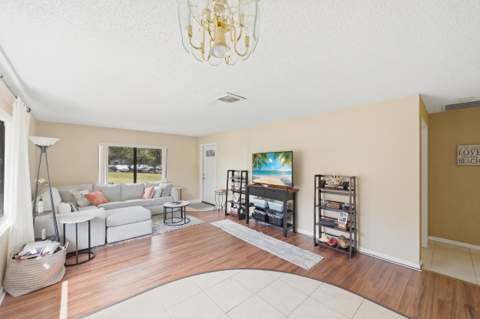 10222 Pine Drive, Boynton Beach FL - photo 23 of 36