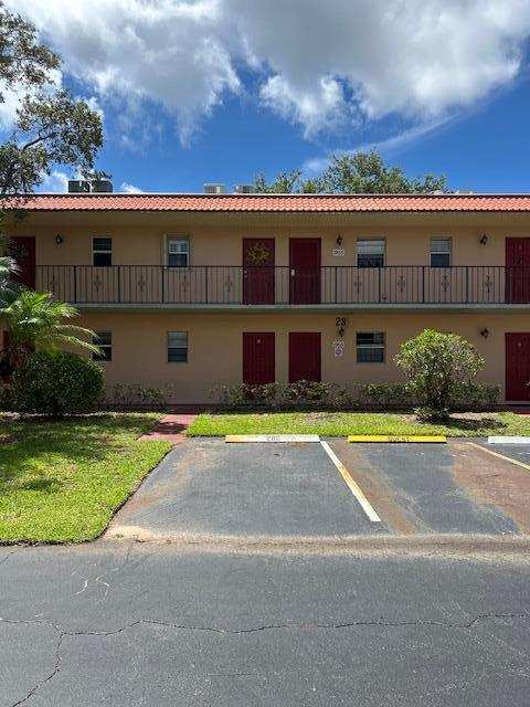 1 bedroom Condominium at 1955 SW Palm City Road #28 H, King Mountain Condo (Aka Monterey Yacht & Country, Stuart — photo 1
