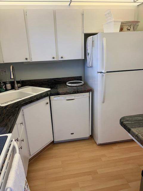 1 bedroom Condominium at 1955 SW Palm City Road #28 H, King Mountain Condo (Aka Monterey Yacht & Country, Stuart — photo 4