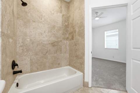 3068 Laurel Ridge Circle, Riviera Beach FL - photo 20 of 32