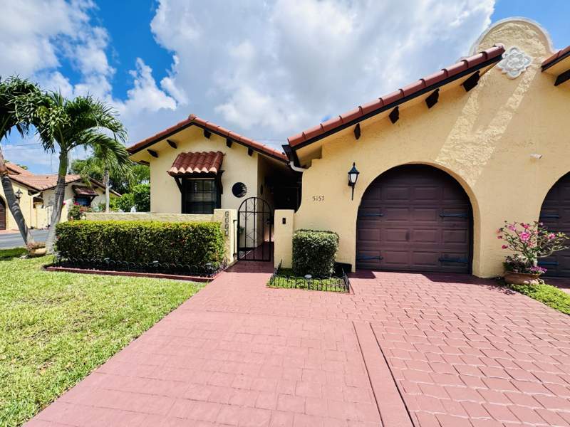 2 bedroom Villa at 5157 Magellan Way, Casa Del Rey, Delray Beach — photo 3