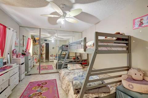 5852 SE Riverboat Drive #321, Stuart FL - photo 19 of 33