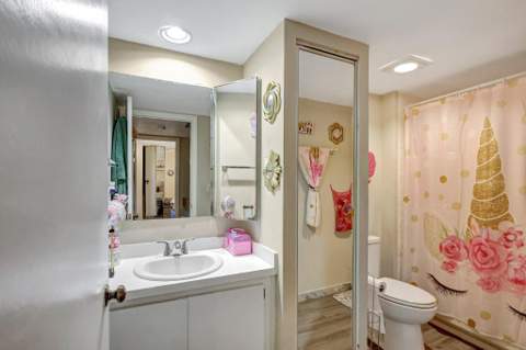 5852 SE Riverboat Drive #321, Stuart FL - photo 21 of 33