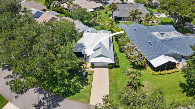2 bedroom Single Family Residence at 12942 SE Crooked Stick Lane, Eaglewood, Hobe Sound — photo 2