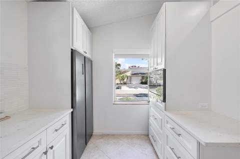 8230 Springtree Road, Boca Raton FL - photo 9 of 46