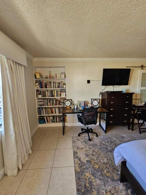 2617 N 40th Avenue, Hollywood FL - photo 10 of 30