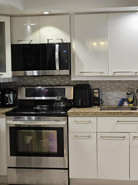 2617 N 40th Avenue, Hollywood FL - photo 7 of 30