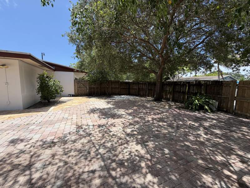 3 bedroom Single Family Residence at 4250 NE 12th Avenue, Pine Beach, Pompano Beach — photo 3