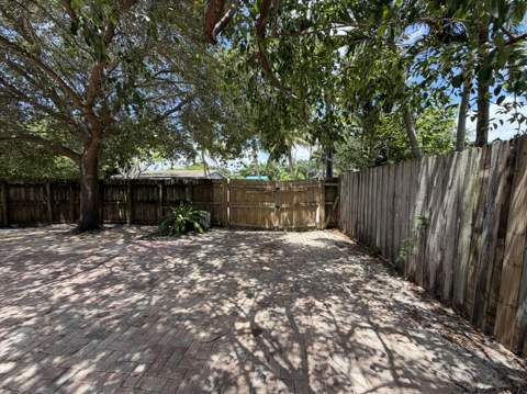 4250 NE 12th Avenue, Pompano Beach FL - photo 24 of 29