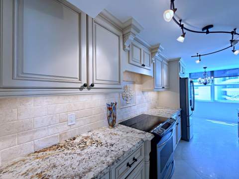 3546 S Ocean Boulevard #410, South Palm Beach FL - photo 10 of 70