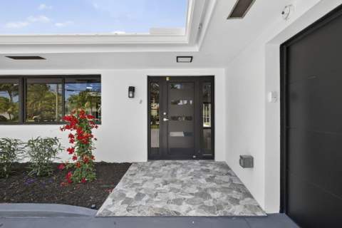 8111 W Lake Drive, Lake Clarke Shores FL - photo 15 of 83