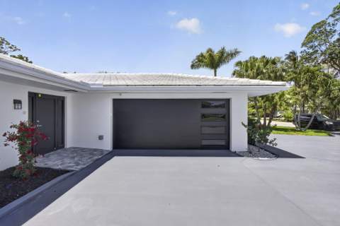 8111 W Lake Drive, Lake Clarke Shores FL - photo 14 of 83