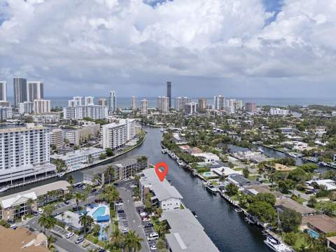 455 Paradise Isle Boulevard #404, Hallandale Beach FL - photo 8 of 55