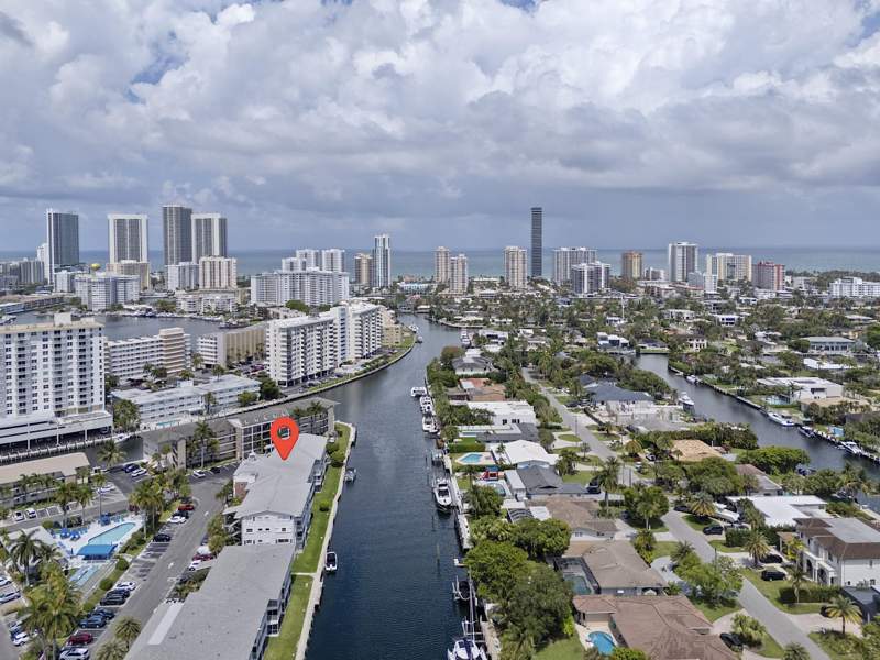 2 bedroom Stock Cooperative at 455 Paradise Isle Boulevard #404, Isle Of Paradise Co-Op F, Hallandale Beach — photo 3