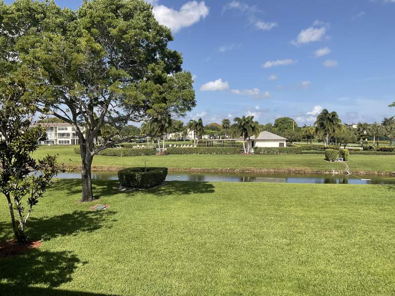 1 bedroom Condominium at 189 E Preston Way, Preston At Century Village Condo, Boca Raton — photo 4