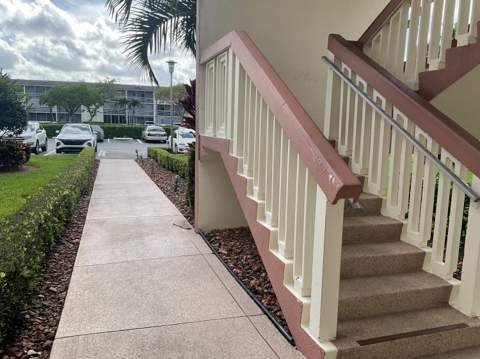 189 E Preston Way, Boca Raton FL - photo 9 of 10