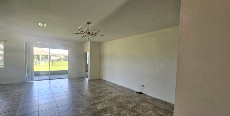 4 bedroom Single Family Residence at 12354 Arabella Drive, Tradition Plat No 20 - The Preserve - Phase 2, Port St. Lucie — photo 3