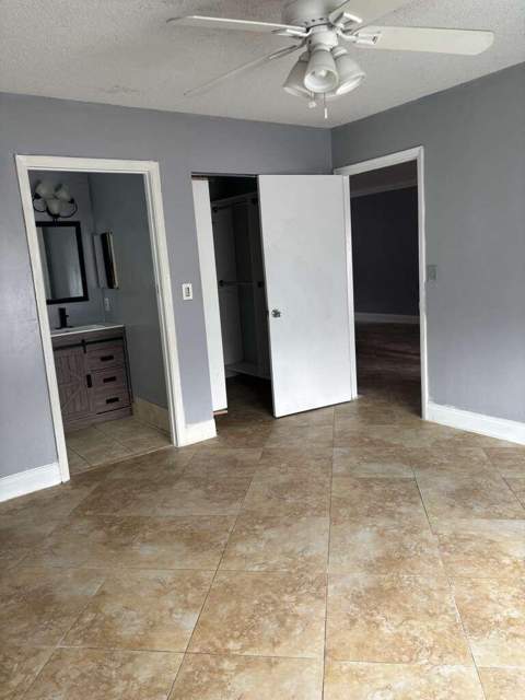 5369 Gene Circle, West Palm Beach FL - photo 14 of 56