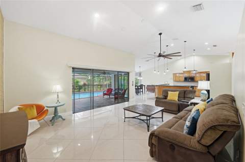 10949 NW 1st Manor, Coral Springs FL - photo 13 of 45