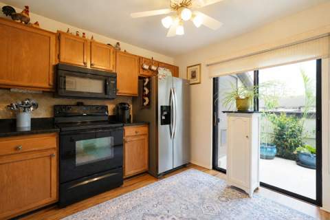 272 Beaver Dam Court, Royal Palm Beach FL - photo 8 of 31