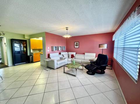 3058 Cambridge C #3058, Deerfield Beach FL - photo 6 of 45