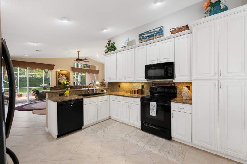 3 bedroom Single Family Residence at 5185 Glenville Drive, Lester Pud 4, Boynton Beach — photo 3