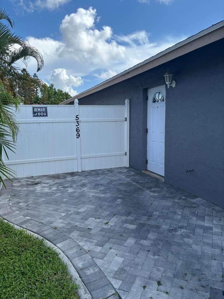 3 bedroom Single Family Residence at 5369 Gene Circle, Summit Pines Unit 2, West Palm Beach — photo 5