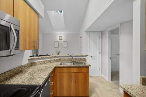 1000 Crystal Way #L, FL - photo 6 of 36