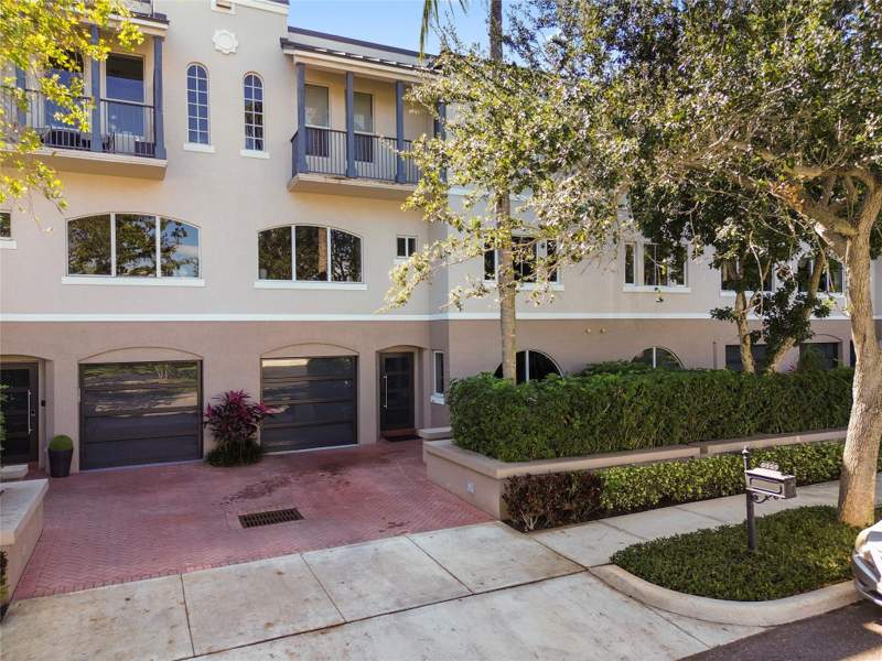 3 bedroom Townhouse at 456 E Boca Raton Road, Fifth Avenue Place, Boca Raton — photo 2