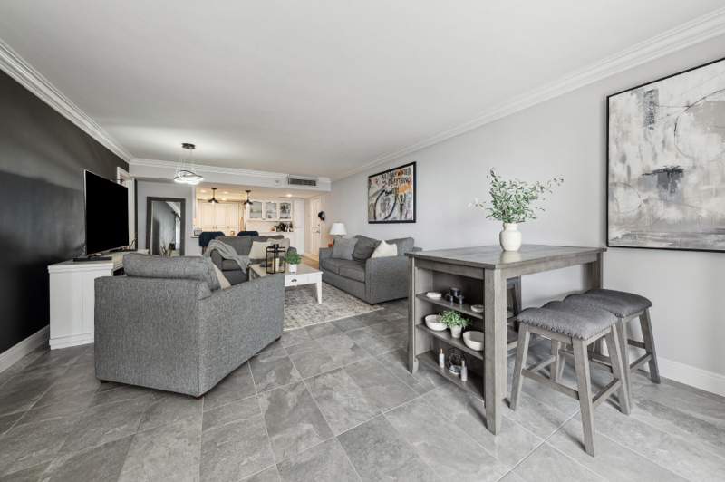 2 bedroom Condominium at 2400 Presidential Way #1006, Lands Of The President Condo 3, West Palm Beach — photo 4
