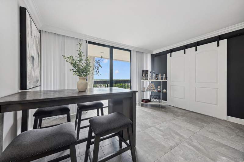 2 bedroom Condominium at 2400 Presidential Way #1006, Lands Of The President Condo 3, West Palm Beach — photo 5