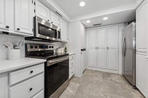 2400 Presidential Way #1006, West Palm Beach FL - photo 7 of 14